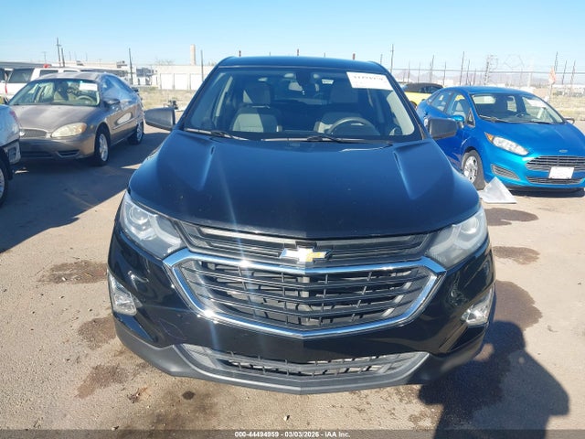 3GNAXHEV1JL393084 Chevrolet EQUINOX LS