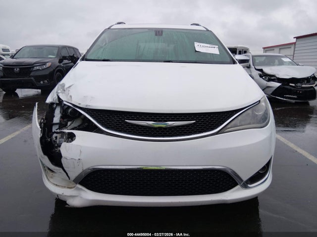 44495004 :رقم المزاد ، 2C4RC1GG8HR544772 vin ، 2017 Chrysler Pacifica Limited مزاد بيع