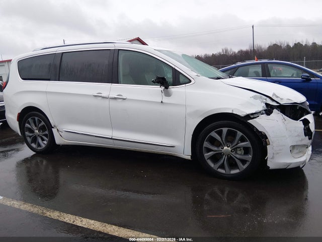 44495004 :رقم المزاد ، 2C4RC1GG8HR544772 vin ، 2017 Chrysler Pacifica Limited مزاد بيع