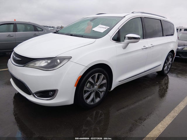 44495004 :رقم المزاد ، 2C4RC1GG8HR544772 vin ، 2017 Chrysler Pacifica Limited مزاد بيع