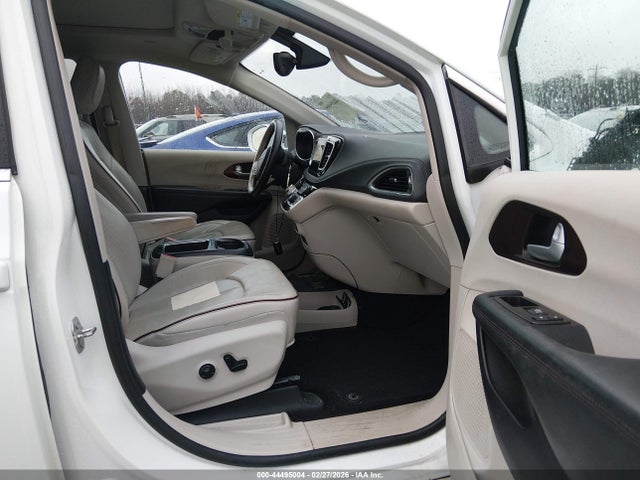 44495004 :رقم المزاد ، 2C4RC1GG8HR544772 vin ، 2017 Chrysler Pacifica Limited مزاد بيع