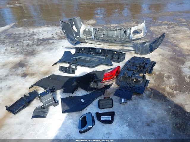 W1N4M4HB8MW140585 Mercedes-Benz Glb 250 4matic