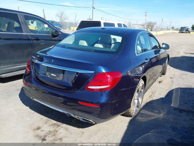 WDDZF4JBXJA434764 Mercedes-Benz E 300