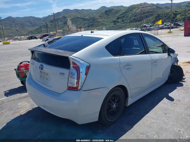 JTDKN3DU5F0483146 Toyota Prius