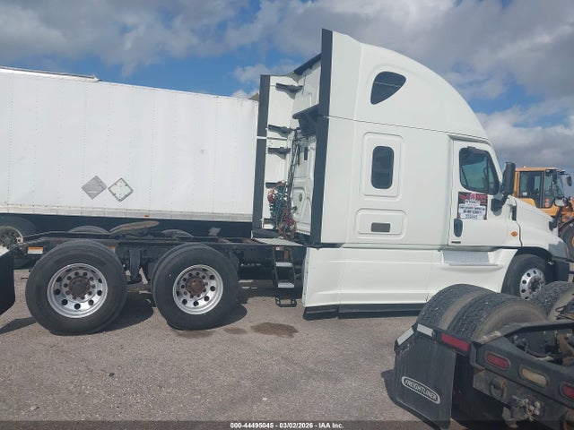 Freightliner Cascadia 125 2014 3AKJGLD53ESFX2869 Image 13
