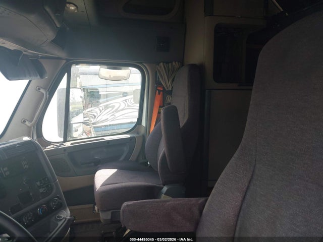 Freightliner Cascadia 125 2014 3AKJGLD53ESFX2869 Image 7