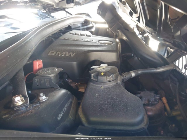 2015 BMW X1 WBAVL1C54FVY34002 Photo 9