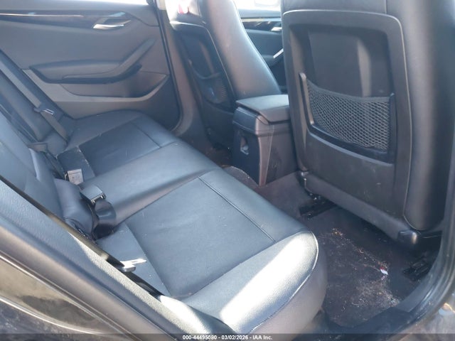 2015 BMW X1 WBAVL1C54FVY34002 Photo 7