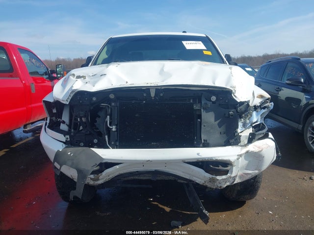 44495079 :رقم المزاد ، 3C6UR5HL9JG390085 vin ، 2018 Ram 2500 مزاد بيع