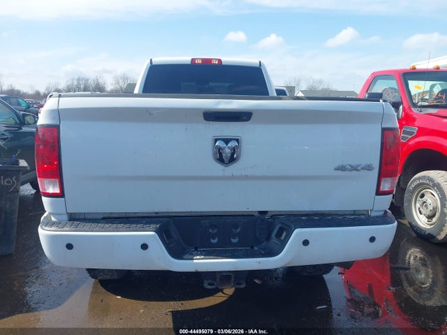 44495079 :رقم المزاد ، 3C6UR5HL9JG390085 vin ، 2018 Ram 2500 مزاد بيع
