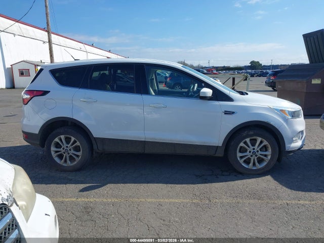 Ford ESCAPE SE 2017 1FMCU9GD5HUB90232 Image 13