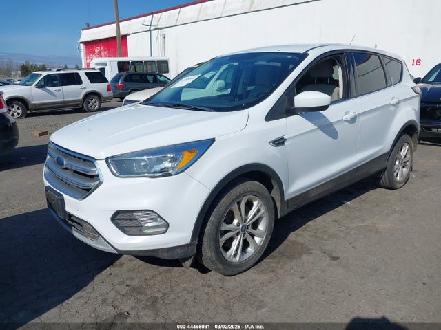 Ford ESCAPE SE 2017 1FMCU9GD5HUB90232 Image 2