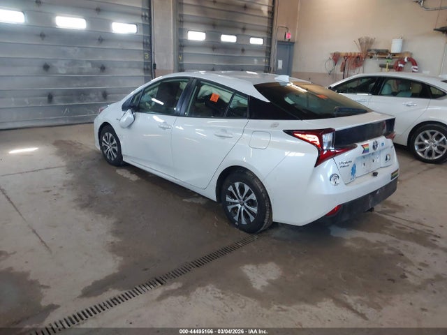 2022 TOYOTA PRIUS JTDL9MFU8N3034133 Photo 2