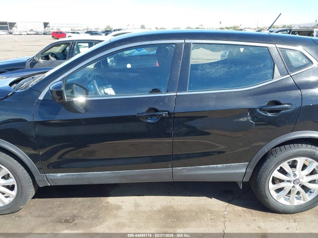 JN1BJ1AV3NW344631 Nissan Rogue Sport S Fwd Xtronic Cvt
