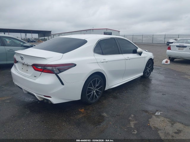 2021 TOYOTA CAMRY 4T1G11AKXMU474811 Photo 3