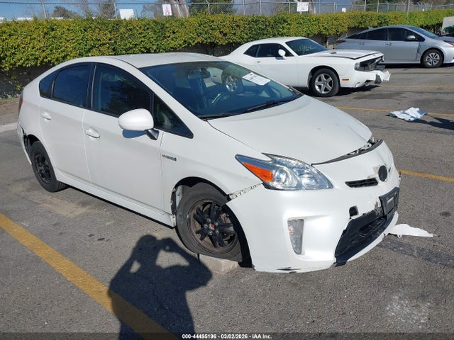 2015 TOYOTA PRIUS JTDKN3DU4F0398606 Photo 0