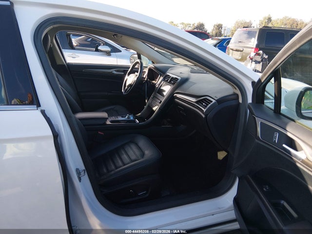 3FA6P0LU0HR409329 Ford Fusion Hybrid Se