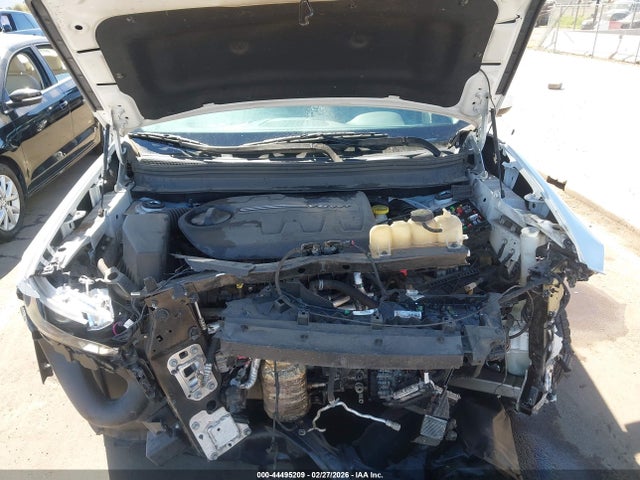 1C4PJLLXXKD129073 Jeep Cherokee Latitude Plus Fwd