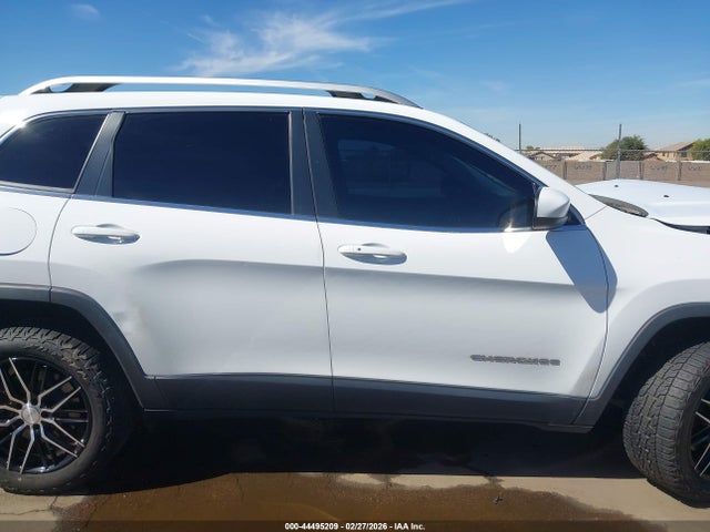 1C4PJLLXXKD129073 Jeep Cherokee Latitude Plus Fwd