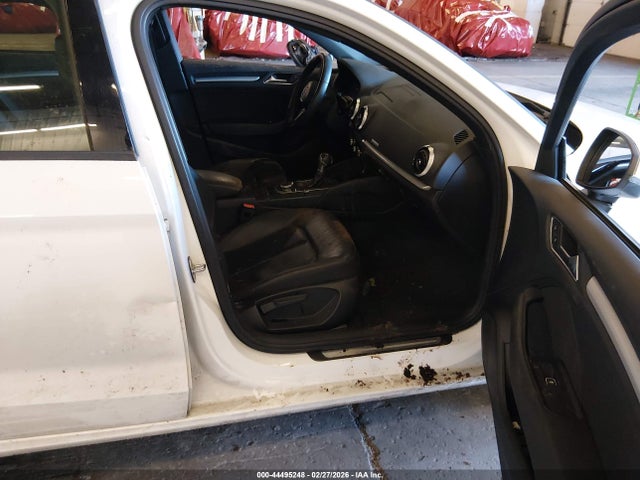 2018 AUDI A3 WAUB8GFF6J1014726 Photo 4