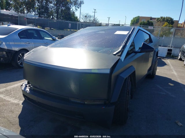 2024 TESLA CYBERTRUCK 7G2CEHEDXRA010262 Photo 1