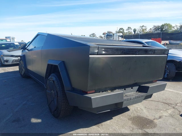 2024 TESLA CYBERTRUCK 7G2CEHEDXRA010262 Photo 2