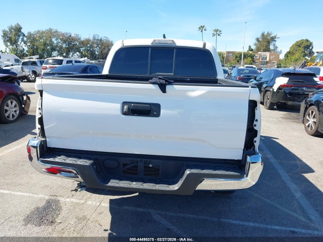 5TFAX5GN8LX166809 Toyota Tacoma Sr5