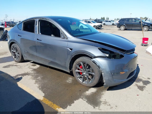 Продажа на аукционе авто 2022 Tesla Model Y Performance Dual Motor All-wheel Drive, vin: 7SAYGDEF8NF484353, номер лота: 44495414