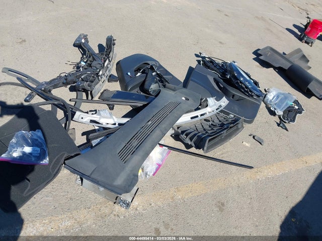 Продажа на аукционе авто 2022 Tesla Model Y Performance Dual Motor All-wheel Drive, vin: 7SAYGDEF8NF484353, номер лота: 44495414