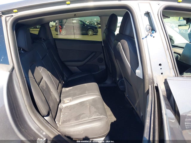 Продажа на аукционе авто 2022 Tesla Model Y Performance Dual Motor All-wheel Drive, vin: 7SAYGDEF8NF484353, номер лота: 44495414