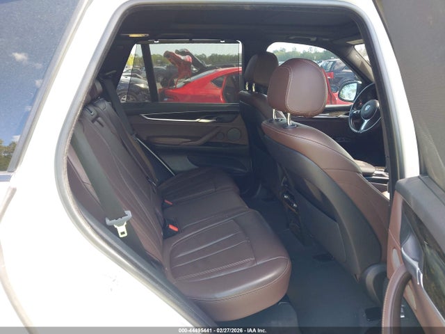 2018 BMW X5 5UXKR2C59J0Z14443 Photo 7
