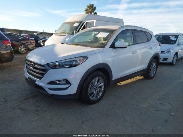 Hyundai TUCSON SE 2016 KM8J33A44GU040241 Image 2