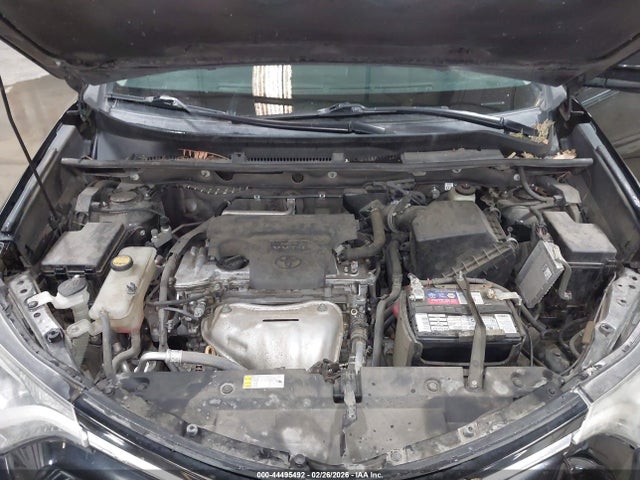 2018 TOYOTA RAV4 2T3RFREV0JW792923 Photo 9