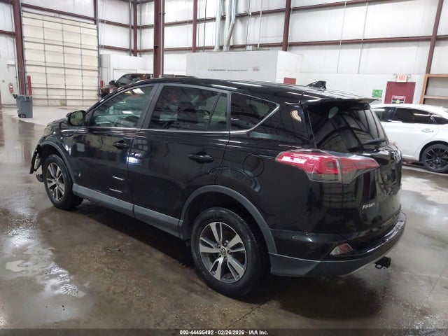 2018 TOYOTA RAV4 2T3RFREV0JW792923 Photo 2