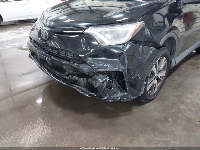 2018 TOYOTA RAV4 2T3RFREV0JW792923 Photo 5