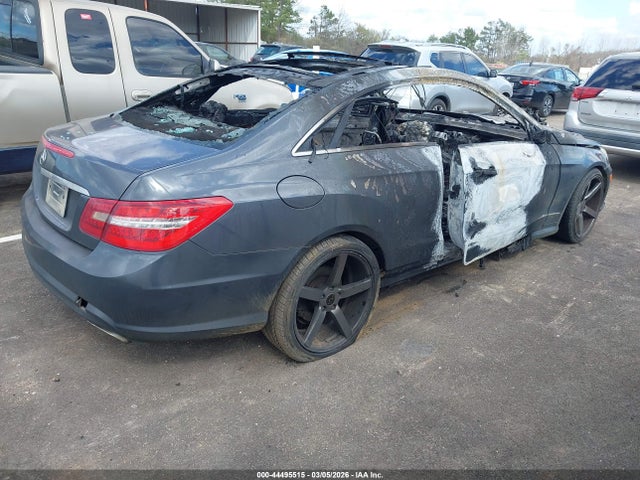 2010 MERCEDES-BENZ E 550 WDDKJ7CB7AF004868 Photo 3