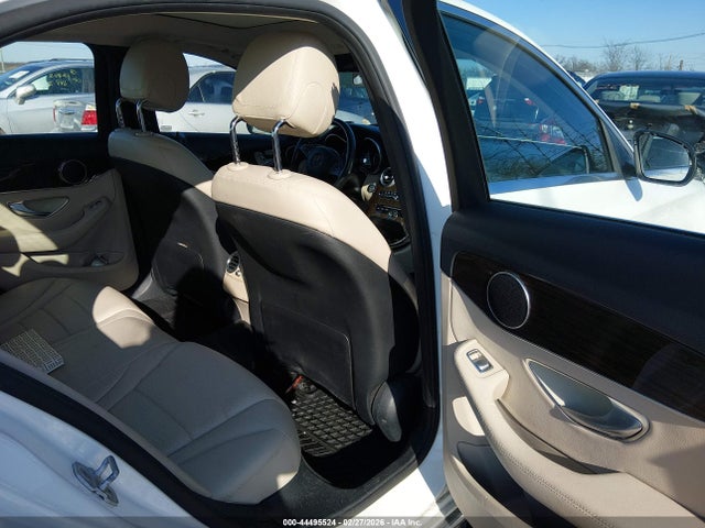 44495524 :رقم المزاد ، WDDWF4KB7GR150987 vin ، 2016 Mercedes-benz C 300 4matic مزاد بيع