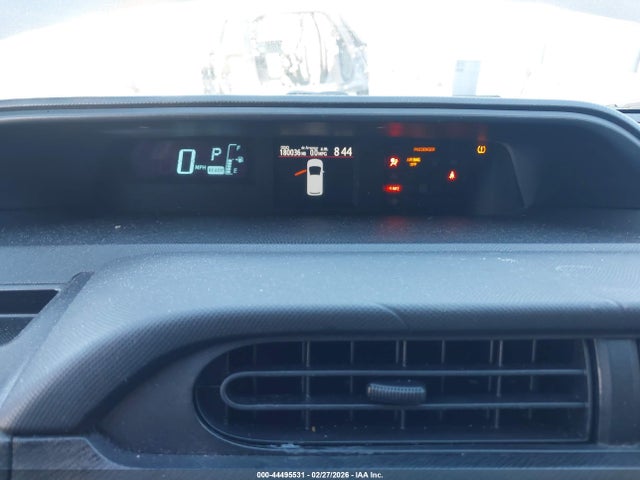JTDKDTB3XE1069611 Toyota Prius C One