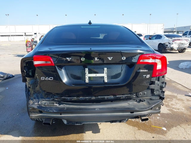 Volvo S60 T5 Premier 2015 YV140MFK7F2368054 Image 17
