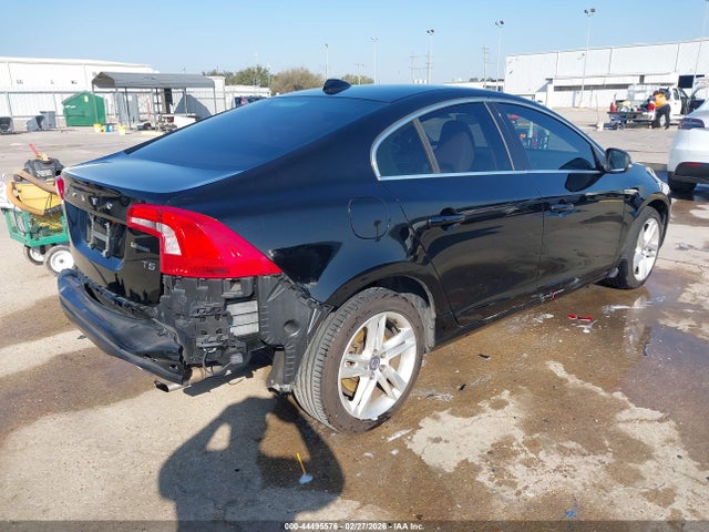 Volvo S60 T5 Premier 2015 YV140MFK7F2368054 Image 4