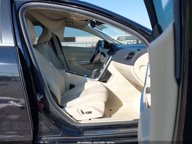 Volvo S60 T5 Premier 2015 YV140MFK7F2368054 Image 5