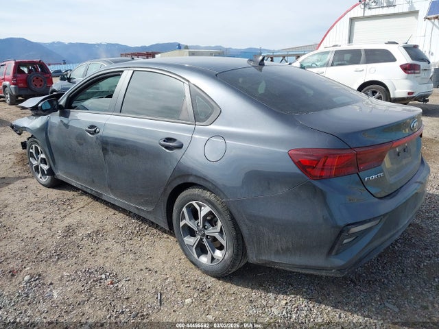 2021 Kia Forte Lxs მანქანა იყიდება აუქციონზე, vin: 3KPF24ADXME305192, აუქციონის ნომერი: 44495582