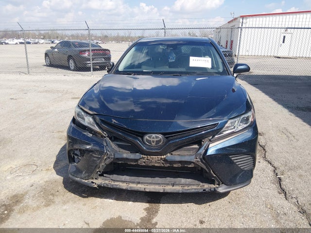 Продаж на аукціоні авто 2018 Toyota Camry Se, vin: 4T1B11HK4JU532553, номер лоту: 44495584