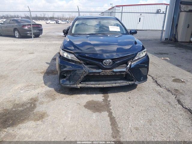 Продаж на аукціоні авто 2018 Toyota Camry Se, vin: 4T1B11HK4JU532553, номер лоту: 44495584