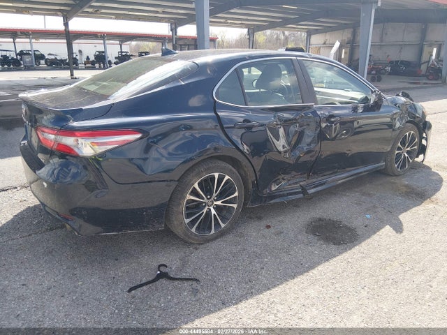 Продаж на аукціоні авто 2018 Toyota Camry Se, vin: 4T1B11HK4JU532553, номер лоту: 44495584
