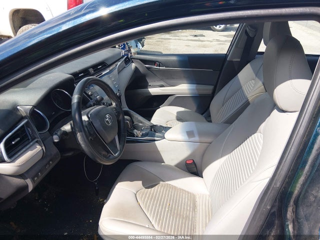 Продаж на аукціоні авто 2018 Toyota Camry Se, vin: 4T1B11HK4JU532553, номер лоту: 44495584
