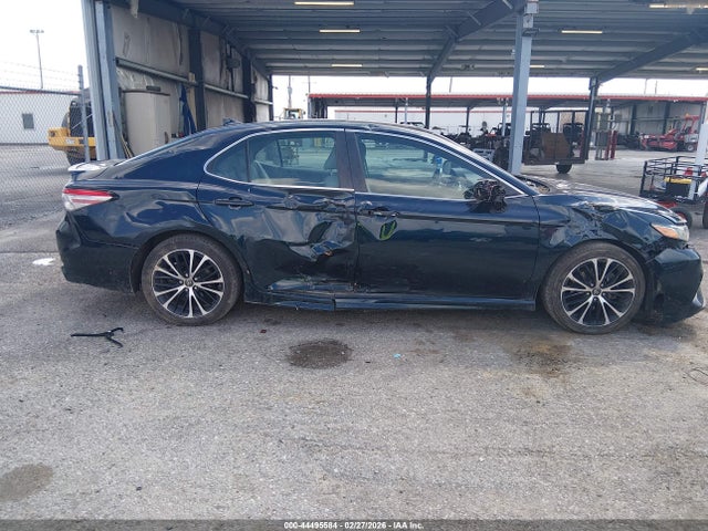 Продаж на аукціоні авто 2018 Toyota Camry Se, vin: 4T1B11HK4JU532553, номер лоту: 44495584