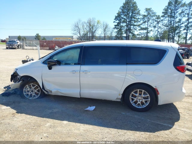 2025 Chrysler Pacifica Select მანქანა იყიდება აუქციონზე, vin: 2C4RC1BG1SR569298, აუქციონის ნომერი: 44495610