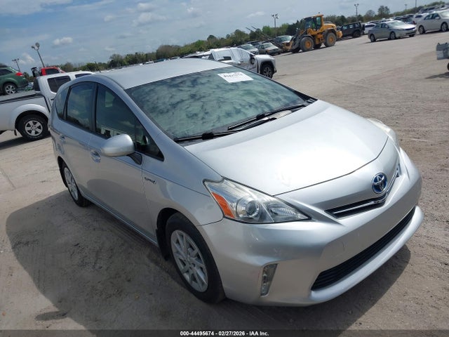 Продаж на аукціоні авто 2014 Toyota Prius V Three, vin: JTDZN3EU1E3298361, номер лоту: 44495674