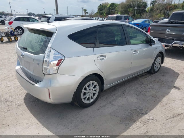 Продаж на аукціоні авто 2014 Toyota Prius V Three, vin: JTDZN3EU1E3298361, номер лоту: 44495674
